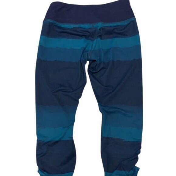 Brooks Womens Capri Leggings Size S Blue Striped Pattern Stretch Activewear - Picture 4 of 8